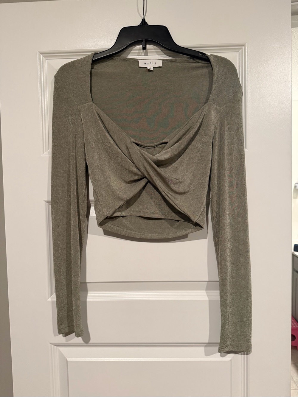Mable Olive Green Twist-Front Long Sleeve Crop Top Size Medium